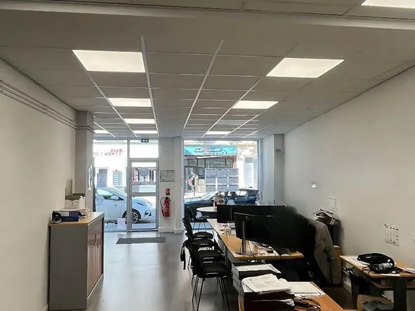 Local commercial 96 m² REIMS