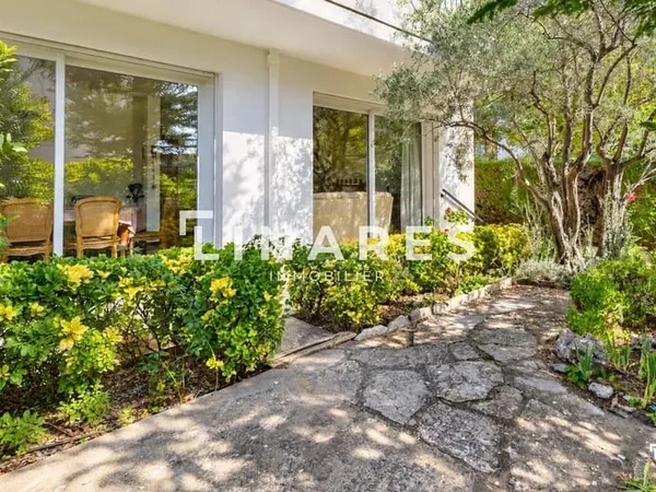 L'ESPRIT MAISON - Appartement T3/4 de 103m2 - Jardin - 13100