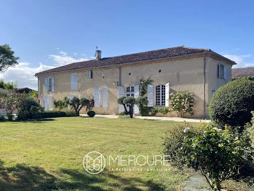 Maison 12 pièces 360 m²