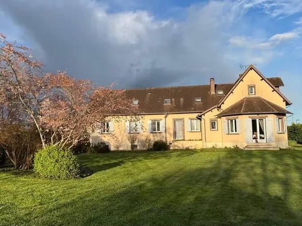 Maison 10 pièces 358 m²