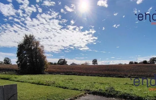 Terrain 1225 m²