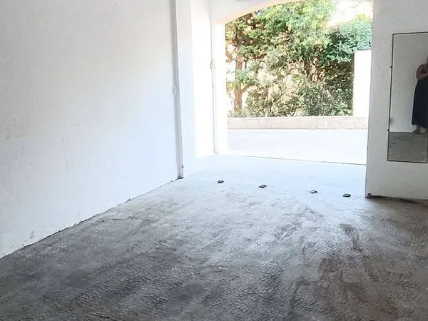Parking 12 m²