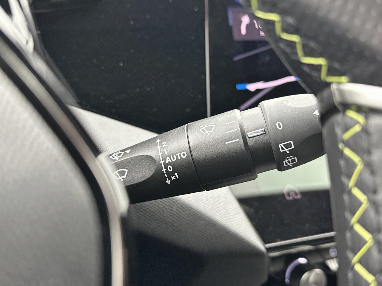 Peugeot 308 phev 180 e-eat8 gt — photo 19