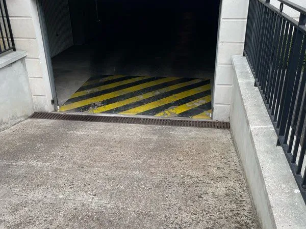 Garage fermé
