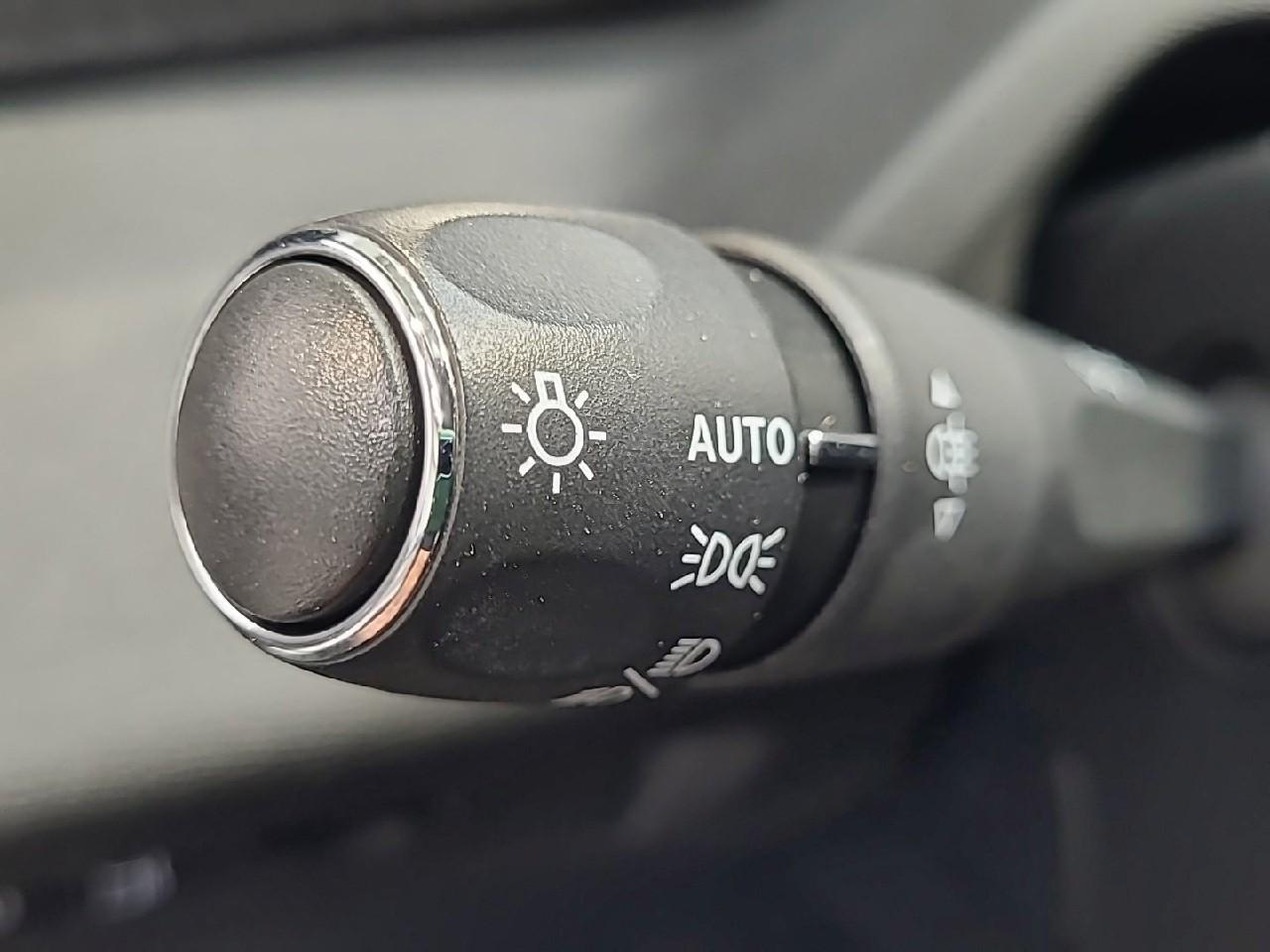 Peugeot 308 phev 180 e-eat8 allure pack — photo 24