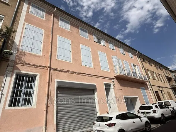 Immeuble de rapport 115 m²