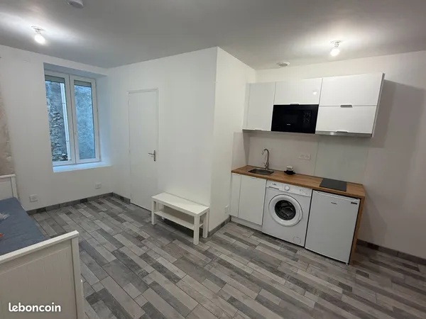 Studio meublé 18m2 proche de toutes commodités