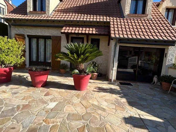 Maison 7 pièces dans lotissement sécurisé à Chilly-Mazarin