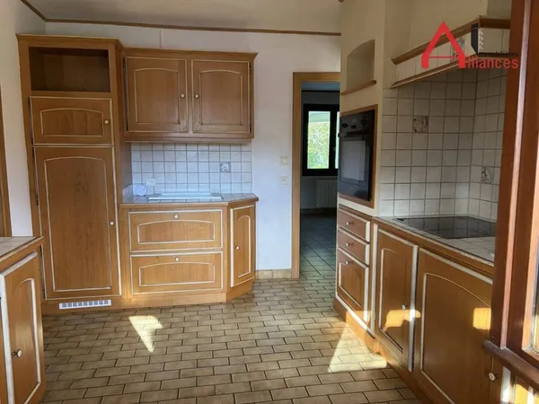 Maison de plain-pied 6 pièces 92 m²