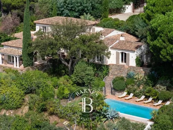 ESCALET - VILLA 6 CHAMBRES - VUE MER