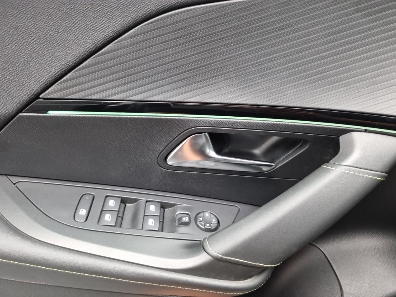 Peugeot 2008 puretech 130 s&s eat8 gt — photo 34