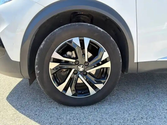 Peugeot 2008 puretech 130 s&amp;s eat8 — photo 9