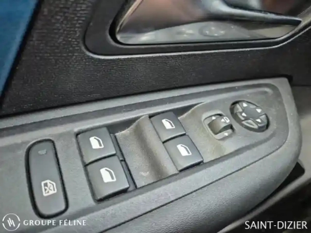 Citroën C4 moteur électrique 136ch (100 kw) shine automatique — photo 15