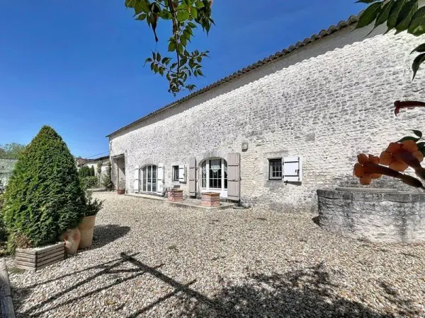Maison 5 pièces 320 m²
