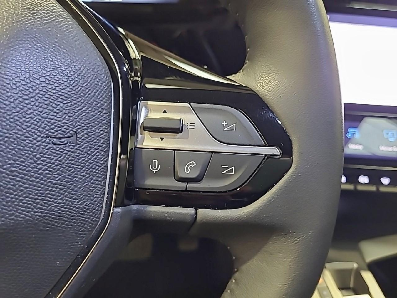 Peugeot 408 puretech 130 ch s&s eat8 allure pack — photo 18