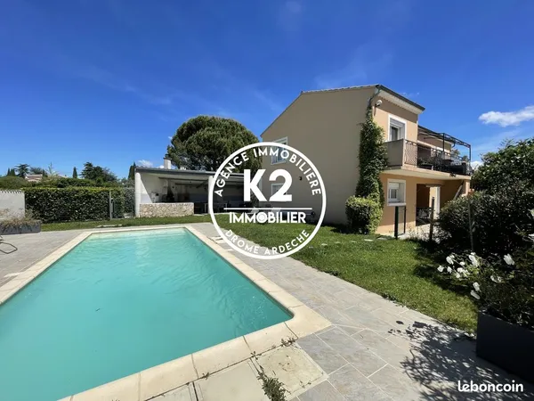 Maison 6 pièces 207 m²