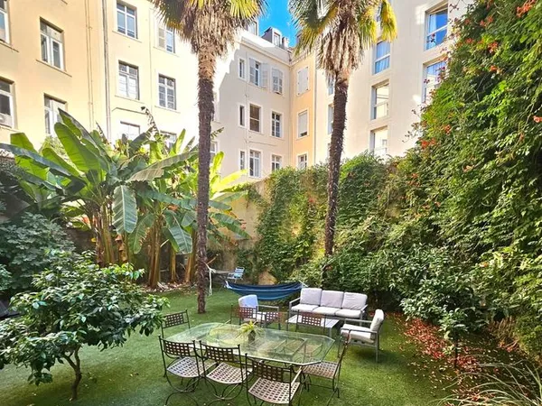 T3 avec jardin, 75m2 centre ville de Cannes