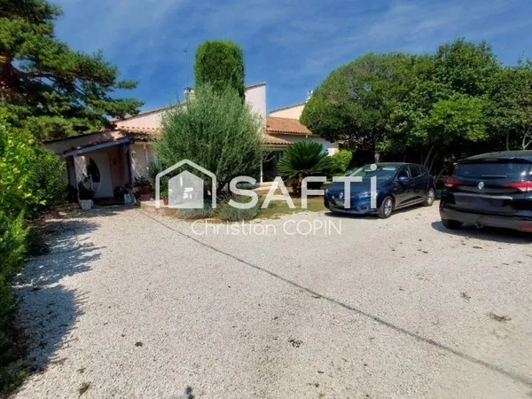 DE PLAIN PIED T5 DE 133m2+STUDIO INDÉPENDANT+PISCINE