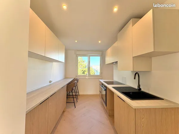 Appartement - T4 dernier étage - ENTIÈREMENT RENOVÉ