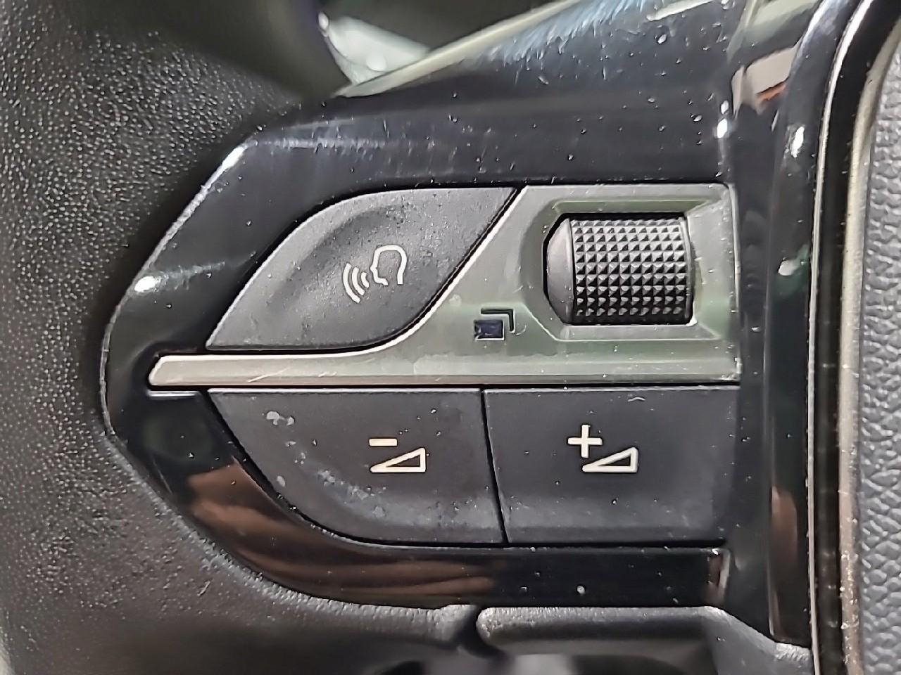 Peugeot 2008 puretech 100 s&s bvm6 active — photo 23