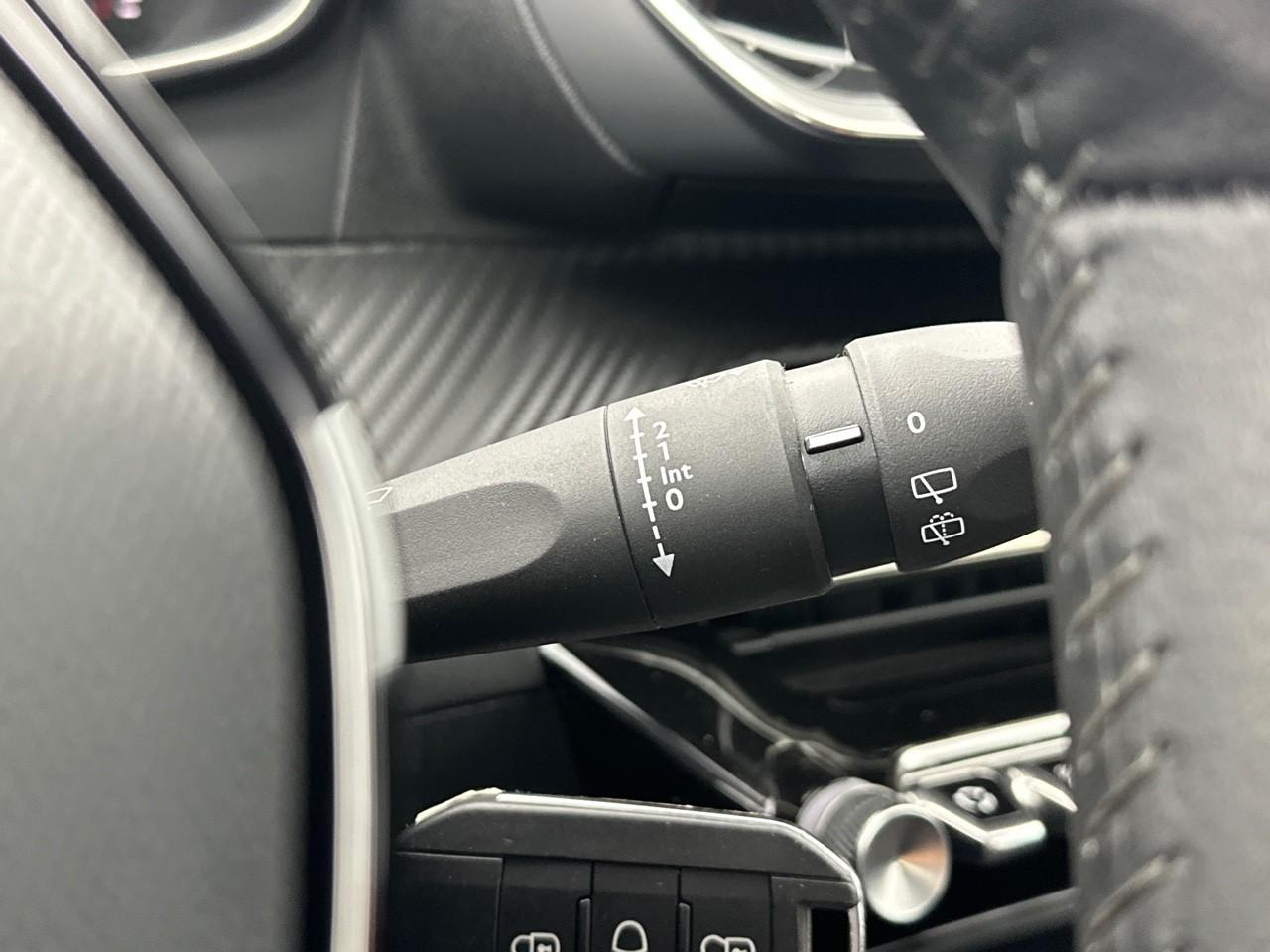 Peugeot 208 puretech 75 s&s bvm5 active pack — photo 18