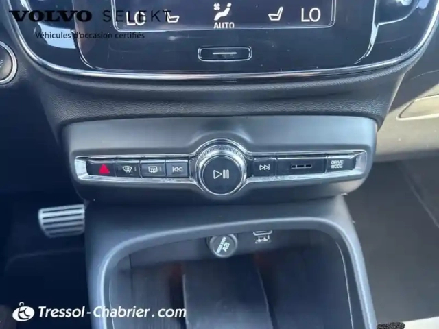 Volvo Xc40 t5 recharge 180+82 ch dct7 r-design — photo 13