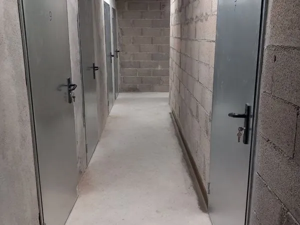 Box de stockage avec VIDÉOSURVEILLANCE