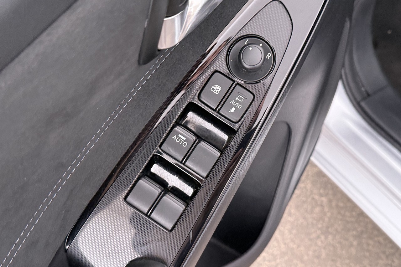 Mazda Mazda 2 — photo 21