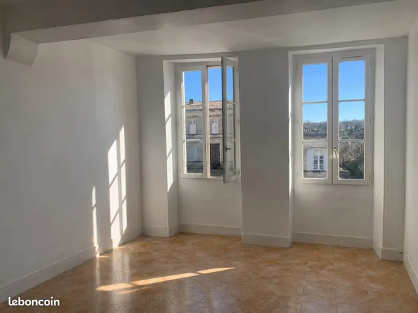 Studio 1 pièce 37 m²