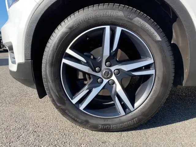 Volvo Xc40 t3 163ch r-design geartronic 8 — photo 10
