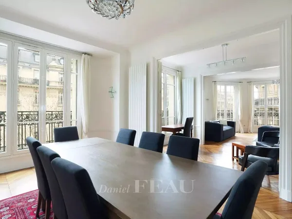 Appartement 5 pièces 143 m²