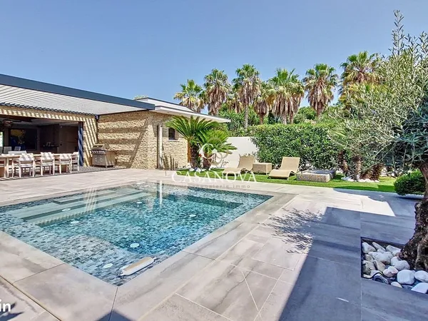 Villa 6 pièces 278 m²