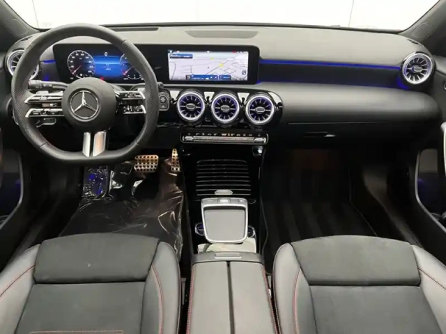 Mercedes Classe A 200 d amg line — photo 11