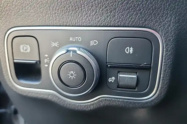 Mercedes Eqa 250+ — photo 30