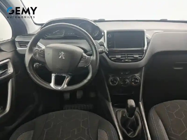 Peugeot 2008 1.2 puretech 82ch bvm5 — photo 8