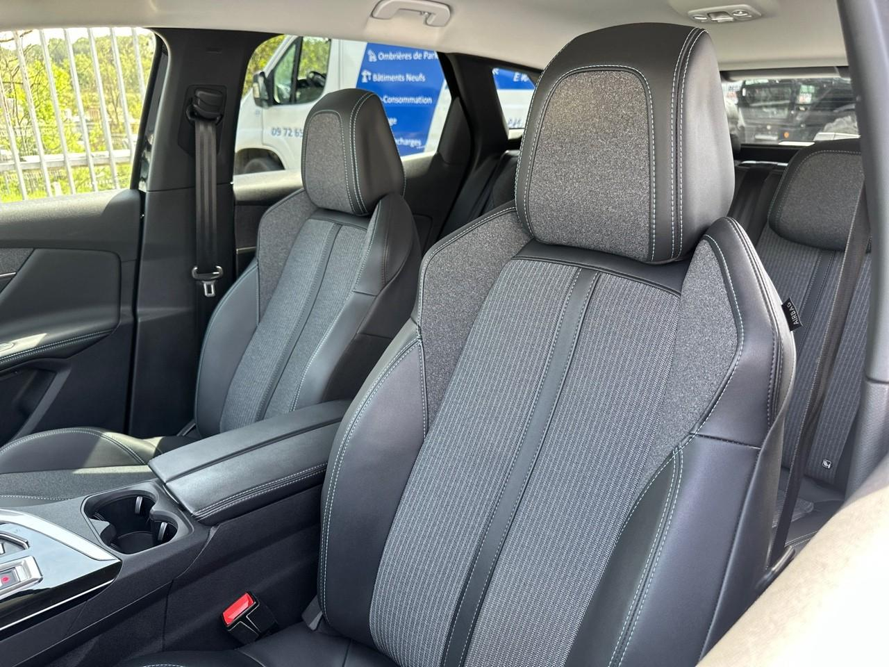Peugeot 3008 hybrid 225ch allure pack e-eat8 — photo 9