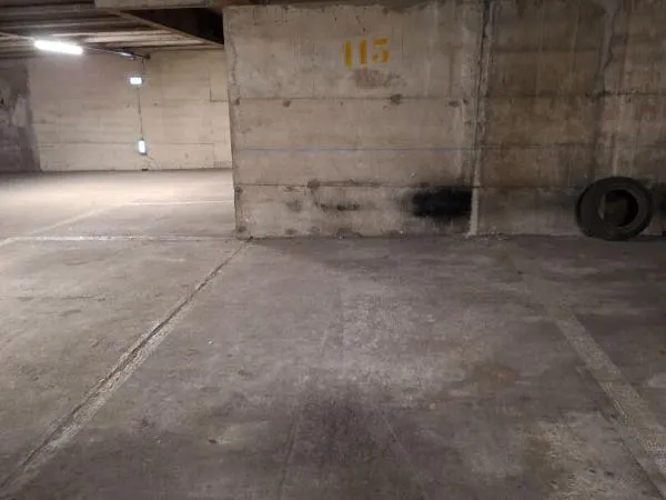 Garage et parking Vente Paris 23000€