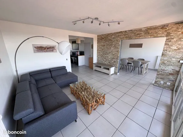 Dernier étage - Traversant - Appartement T4 - 76,5m2