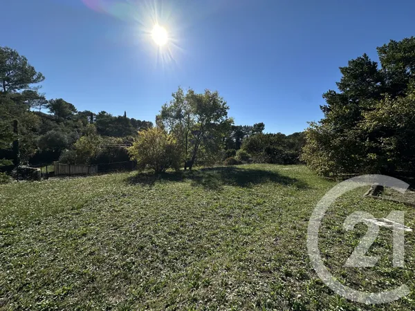 Terrain 1653 m²