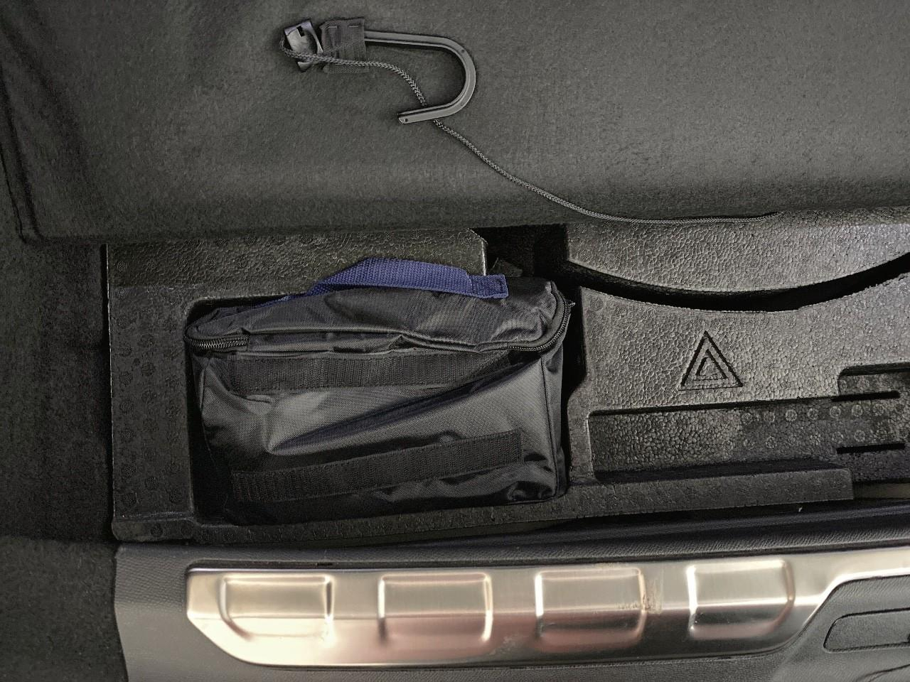 Peugeot 408 hybrid 145 e-dcs6 gt — photo 16