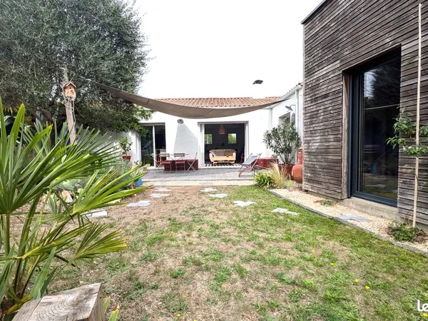 Maison plain pied 7 pièces 150 m²