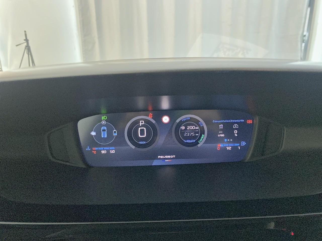 Peugeot 308 hybrid 145 e-dcs6 allure — photo 17