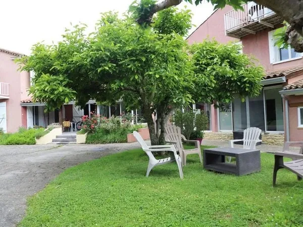Maison 20 pièces 400 m²