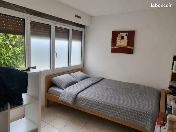 Chambre / bureau à vendre