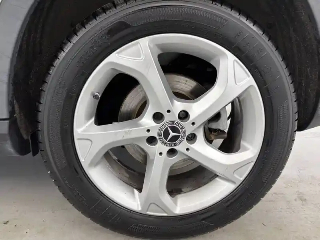 Mercedes Gla 180 d — photo 34