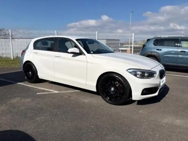 Bmw Serie 1 série 1 118ia 136ch sport 5p — photo 3