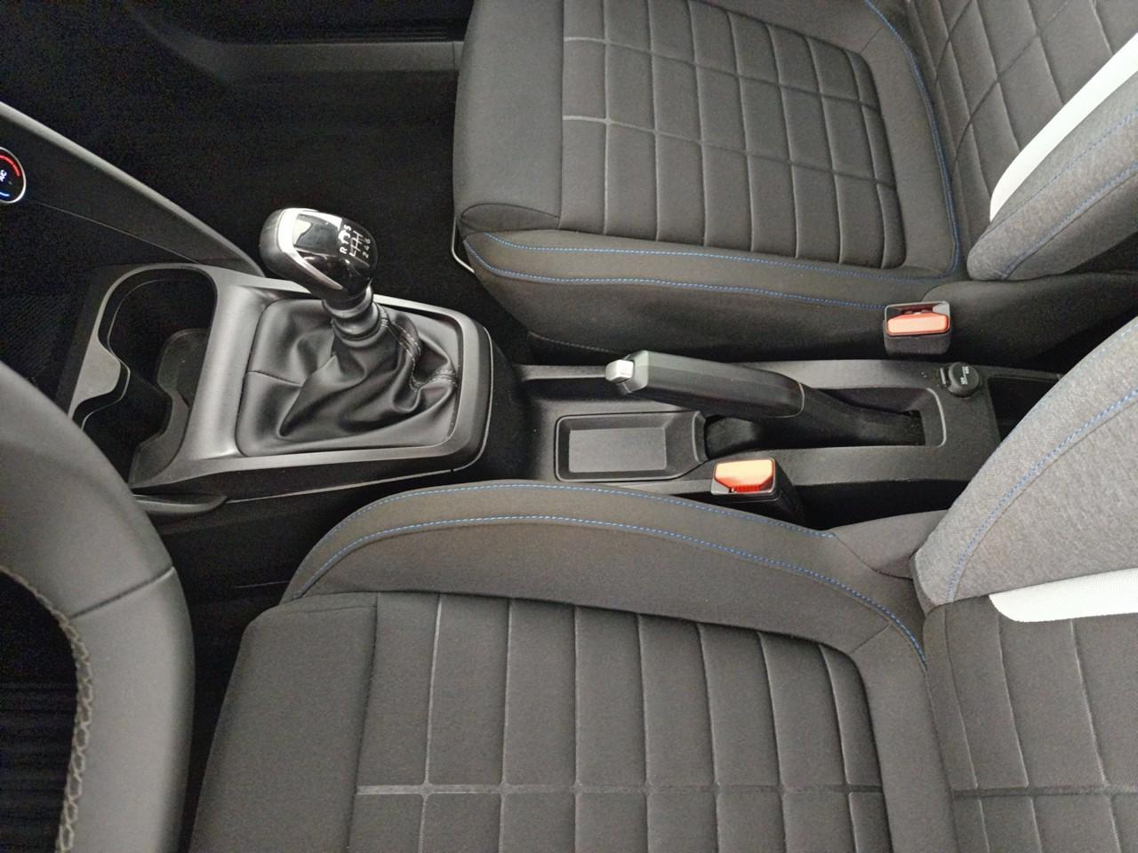 Citroën C3 turbo 100 ch manuelle plus — photo 31