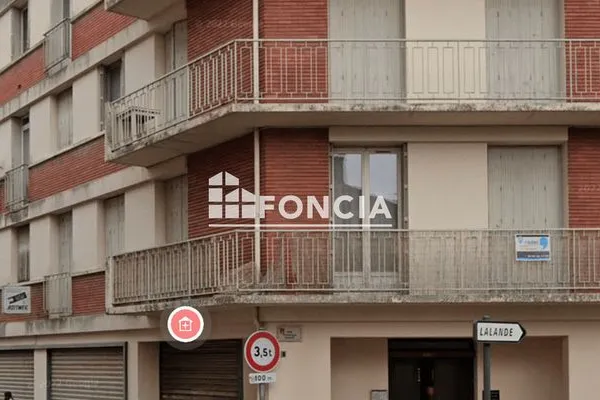 Local professionnel 97 m²