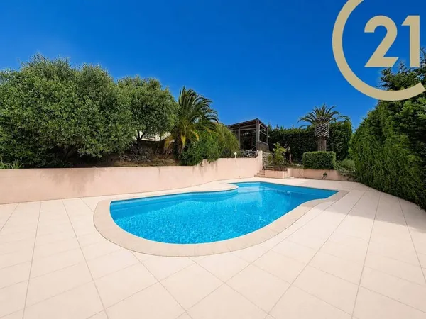 Villa 4 pièces 121 m²