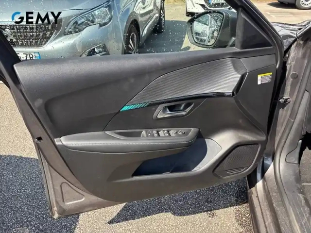 Peugeot 208 puretech 100 s&amp;s bvm6 — photo 12